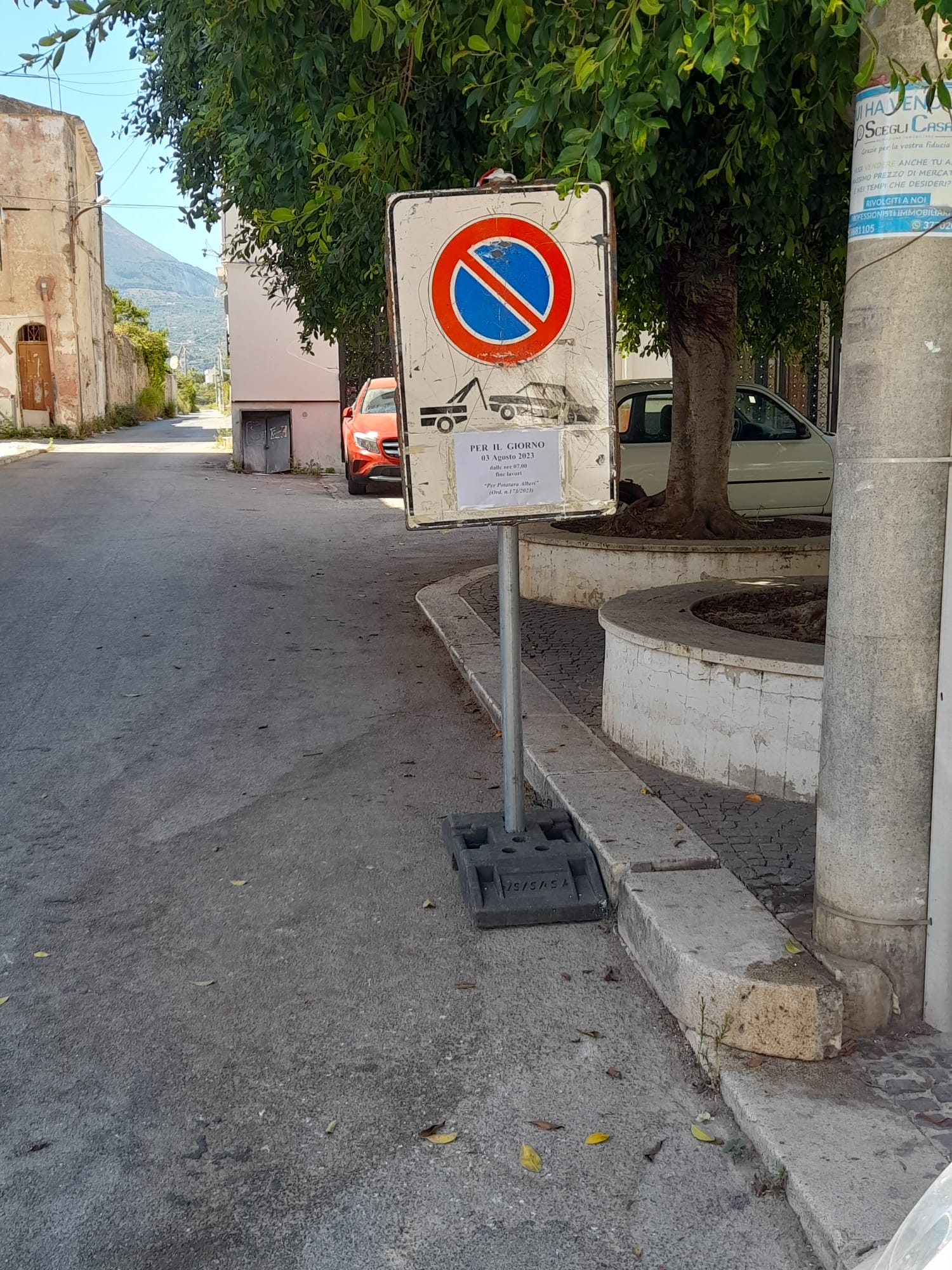 Villagrazia di Carini si rifà il look per la festa della Madonna delle Grazie: potati gli alberi, ripulite le aiuole