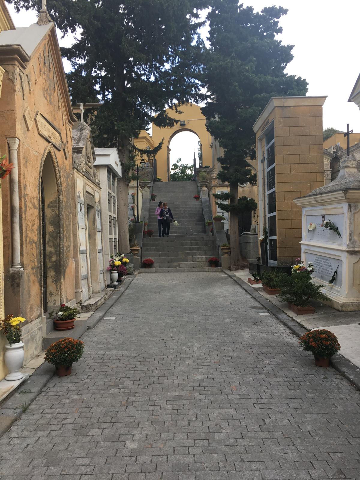 Ponte di Ognissanti: ecco gli orari di apertura del cimitero di Carini