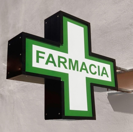 Orari di apertura al pubblico della Farmacia Piraineto mese di agosto 2024