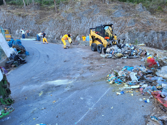 Maxi intervento di pulizia a Montagna Longa: rimossa anche un'auto abbandonata nel bosco di Santa Venera